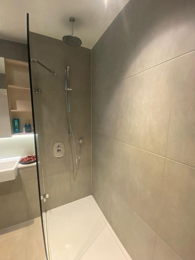 Апартаменты Entire London Studio With Kitchenette Экстерьер фото